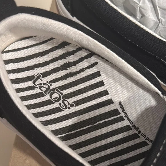 Taos Footwear Black and White Slip-On Sneakers Sleek Design - Picture 6 of 7